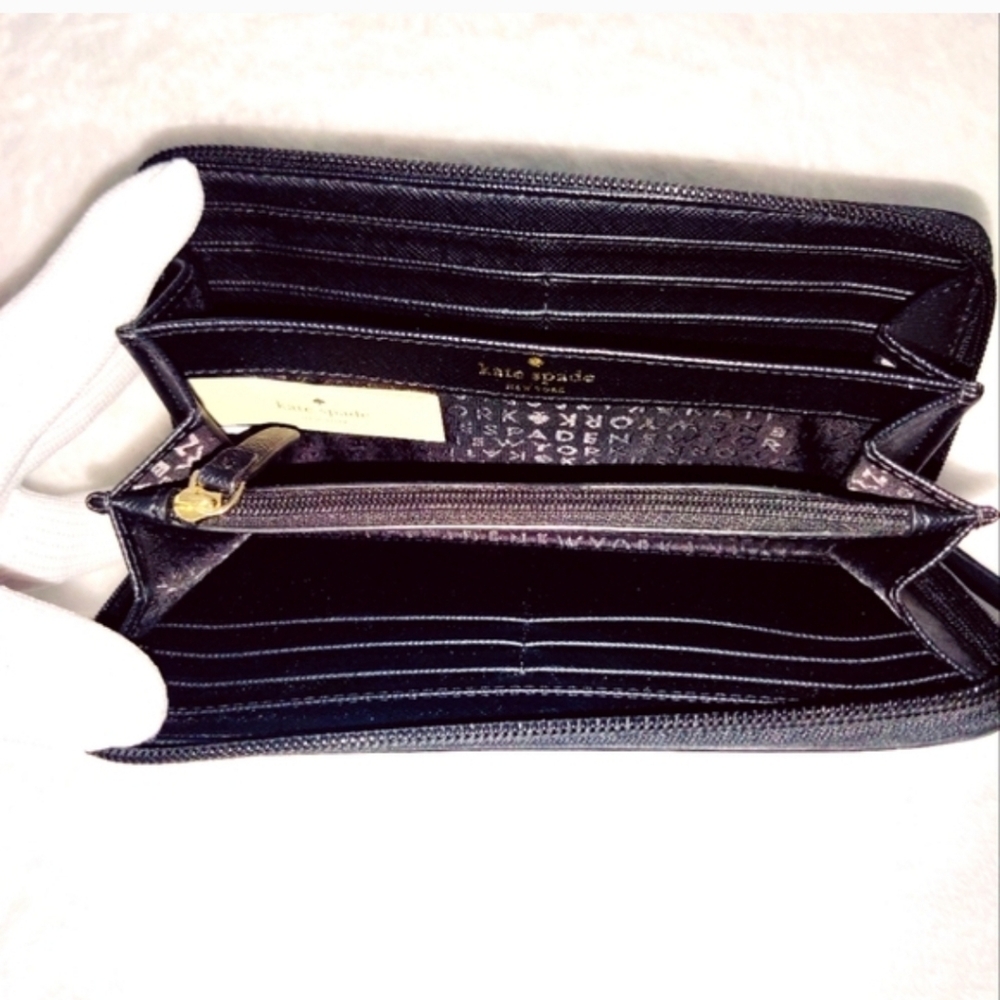 Kate Spade Court Neda Glitter Wallet EUC - Picture 4 of 6